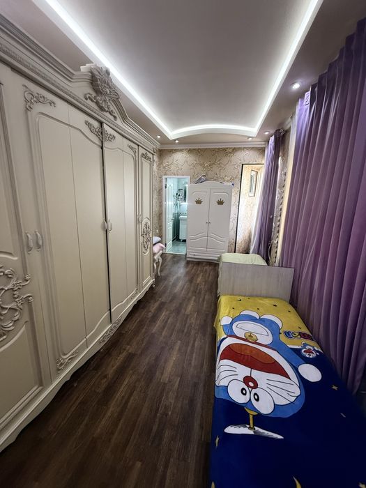Yunusoboddan 6 sotixli hovli