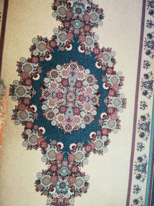 Ковёр натуральный , производство Турция.