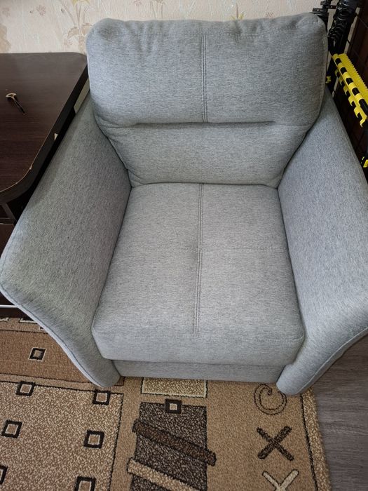 Кресла 2шт.  в отличном состоянии.