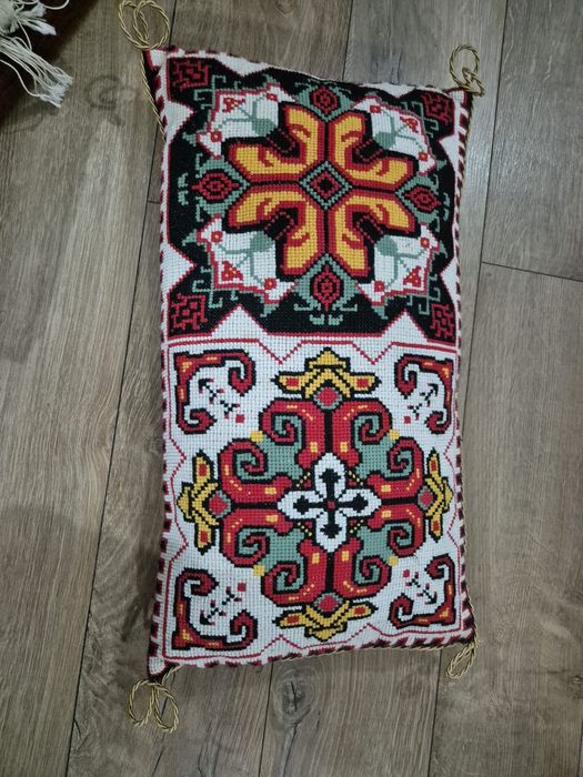 Covoare vechi - zestre pastrată - nefolosită