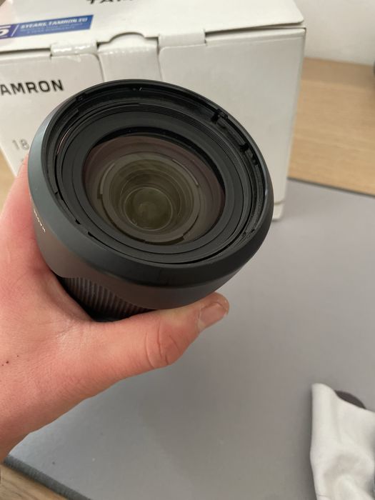 Tamron 18-300mm F/3.5-6.3 Di III-A VC VXD
