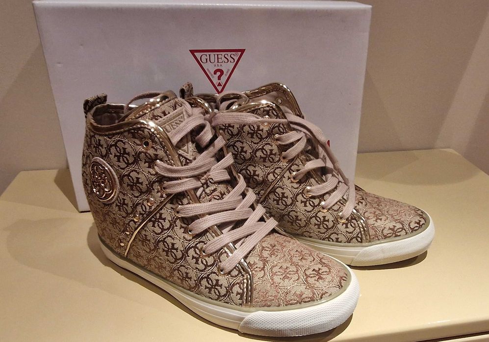 Guess Дамски Спортни Обувки със скрита платформа