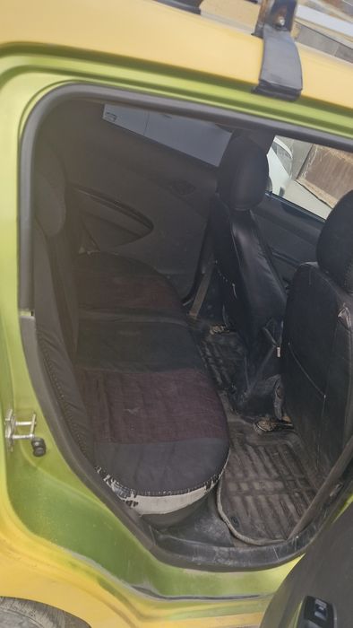 Спарк 2012 срочни сотилади