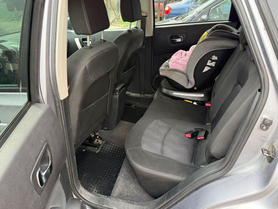 Vând Nissan qashqai 4x4 cuplabil