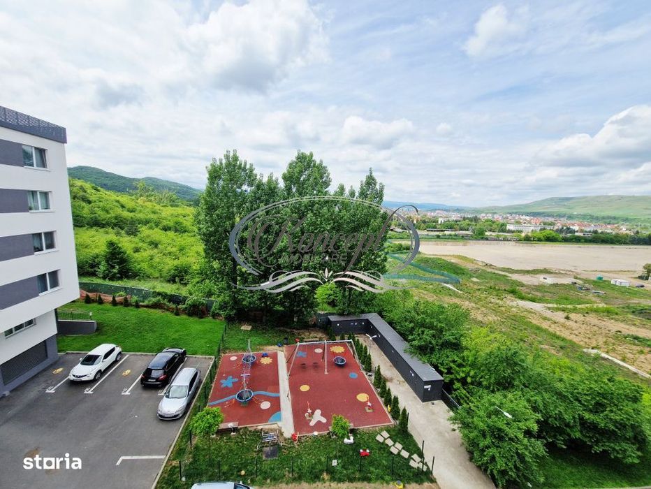 Apartament la cheie cu panorama spre padure si parcare subterana