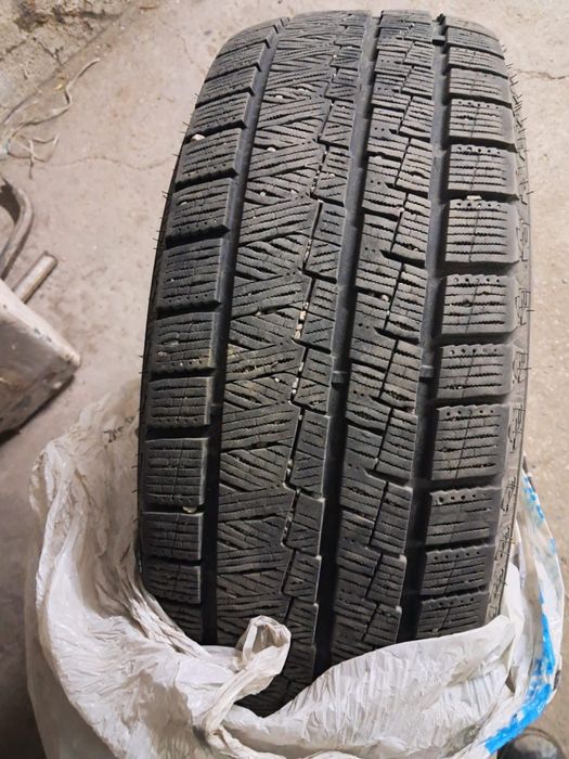 Продам зимние шины липучка