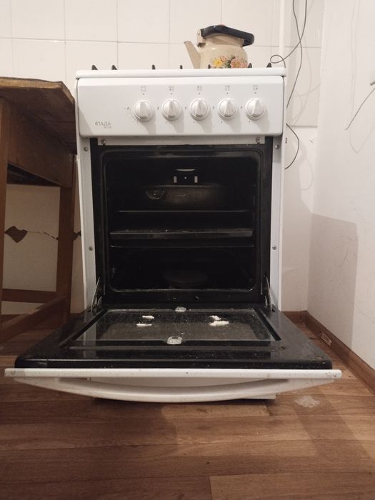 Продам бу газовую плиту