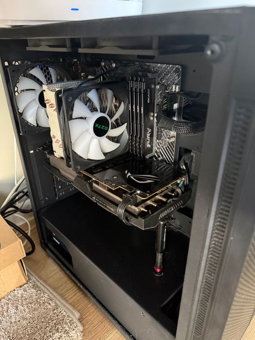 Геймърски компютър / PC / Intel i7 13700kf / Asus rog strix 1070 ti