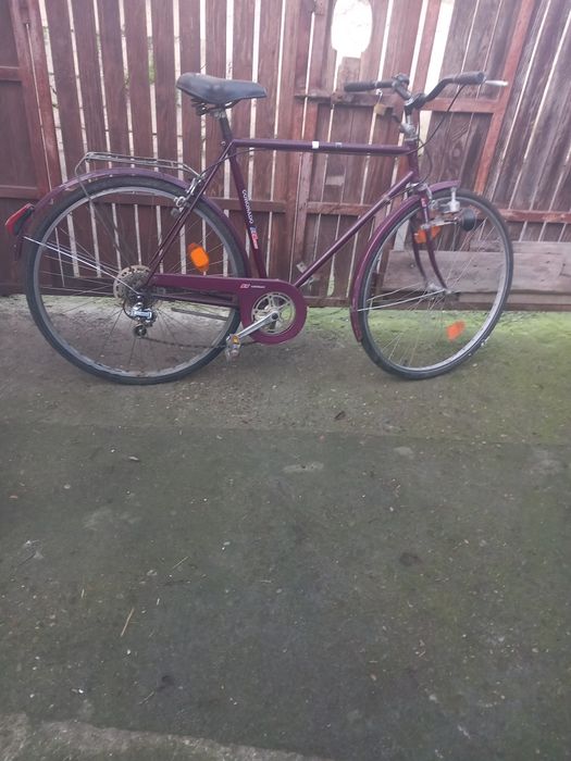 Vând/Schimb cu baloti lucernă bicicletă bărbătească!