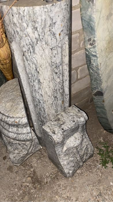 На продаже Мраморный стол