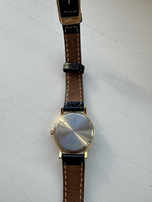 Сағаттар сатылымда