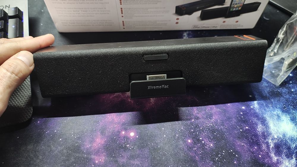 Boxă  XtremeMac SOMA Travel Dock iPhone 4 3GS iPod iPad 30 pin(Retro)