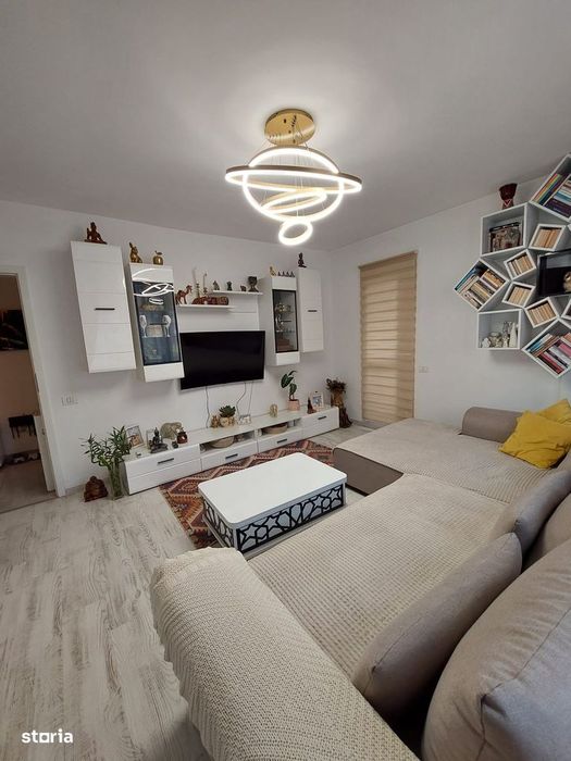Apartament Superb cu curte de 50mp mobilat cu parcare metrou Berceni — fotografia 1