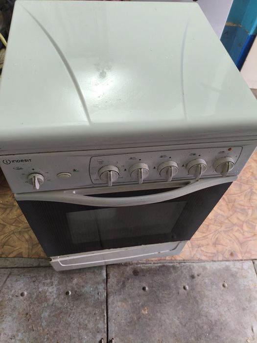 Газовая плита Indesit