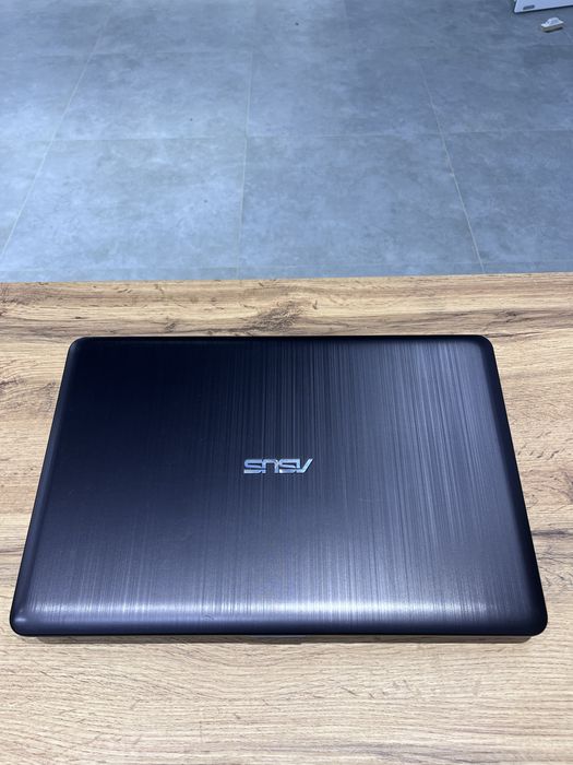 Ноутбук Asus X540U