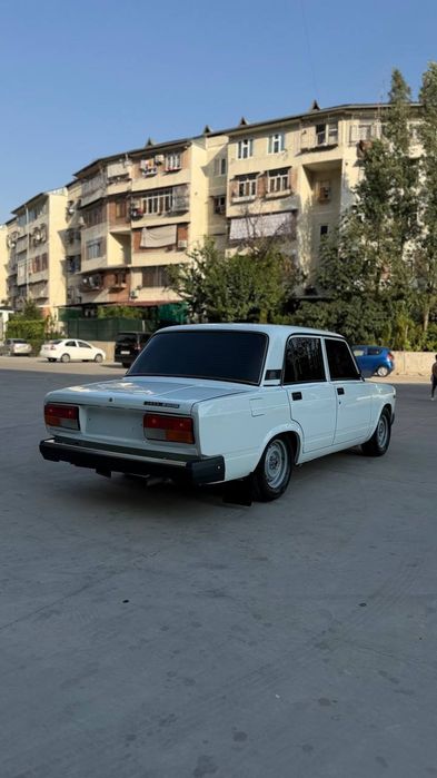 Vaz 2107 ideal holatda