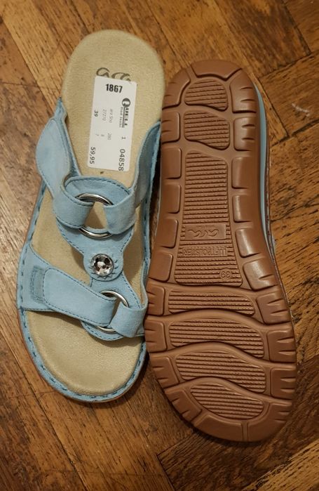 Sandale din piele Ara