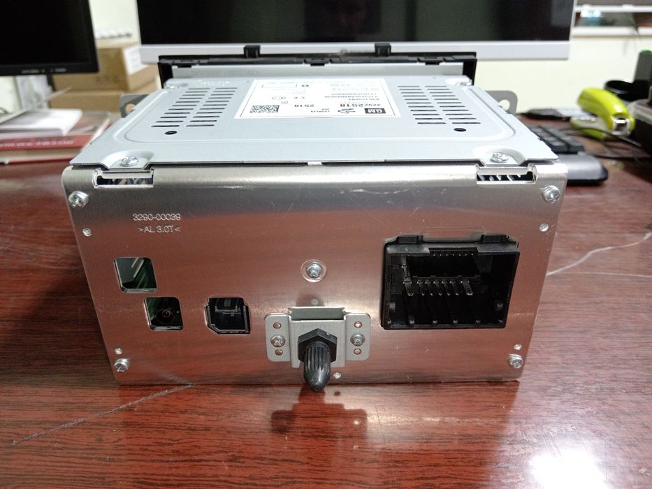 Cobalt magnitafon sotiladi