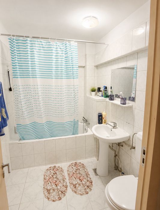 Particular .vand apartament  4 camere , Sebastian.