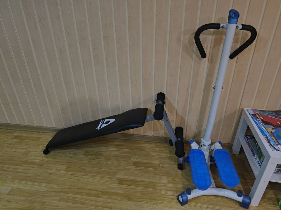 Le vând pe ambele la  200 lei