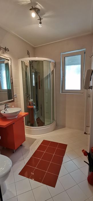 Дава се под наем Четиристаен апартамент в София, Студентски град - 200 кв.м за 980 € - Снимка #8