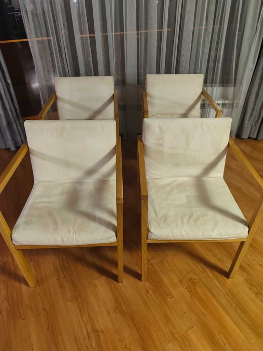 Трапезни столове от масивен дъб