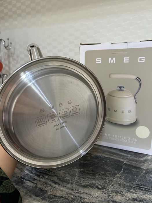 Срочно Smeg  чайник