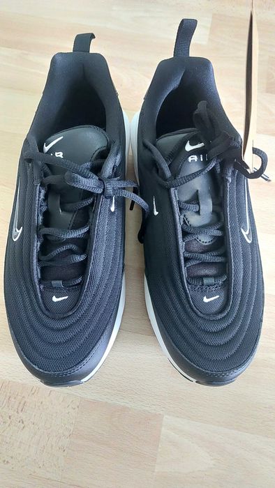 Дамски маратонки nike air max portal