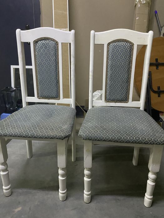 Стол круглый,  стулья