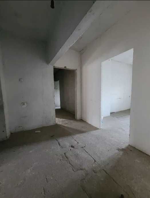 Банковская ! Нукусская ул.Амир Темур Шох,м-ро Ташкент 170 кв.м 4\2\12