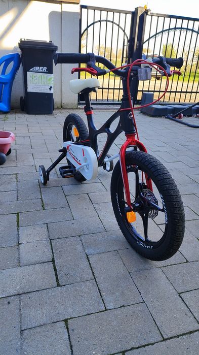 Vând bicicleta copii Royale Baby 16 inchi cadru și roti magneziu