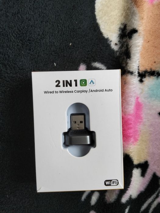 Vând adaptor wireless carplay/android auto