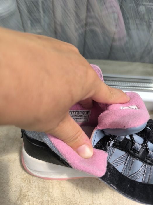 Боти adidas и skechers