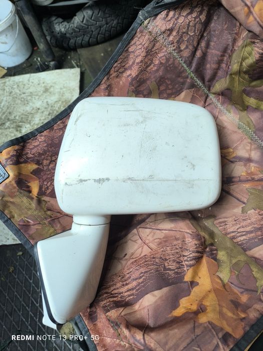 Зеркало на lexus -harrier правое