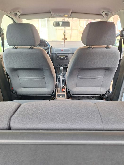 Se vinde skoda fabia in perfecta stare de funcționare