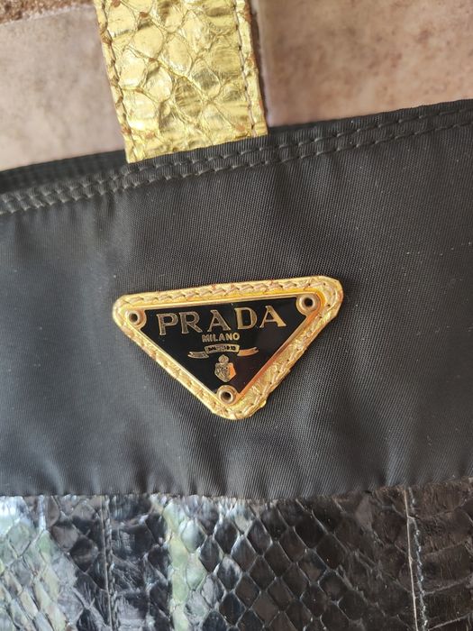 Geantă de mână Prada Bucket Bag originală rară