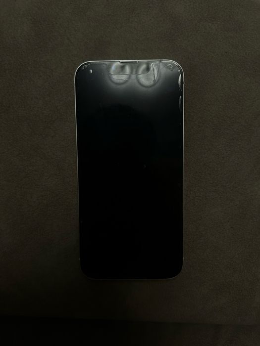 Iphone13,140 000