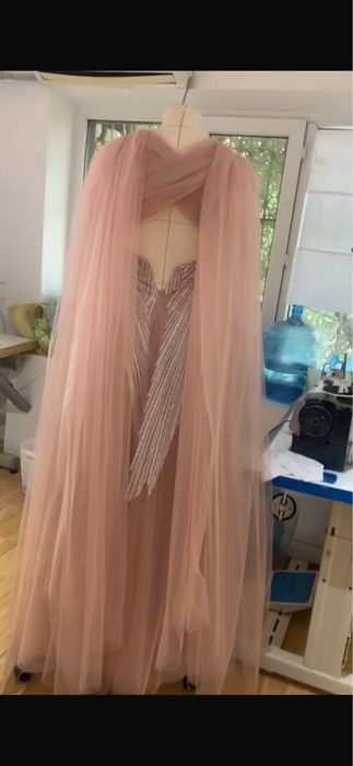 Шикарное новое платье