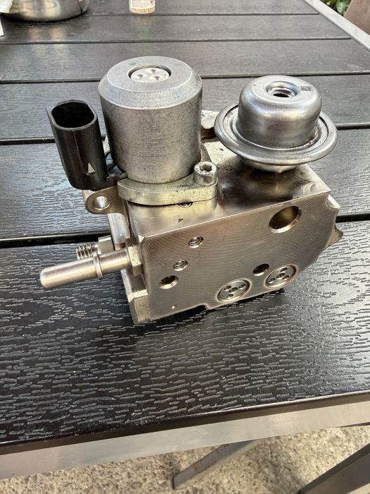 Pompa inalta presiune citroen ds4 1.6thp 200cp
