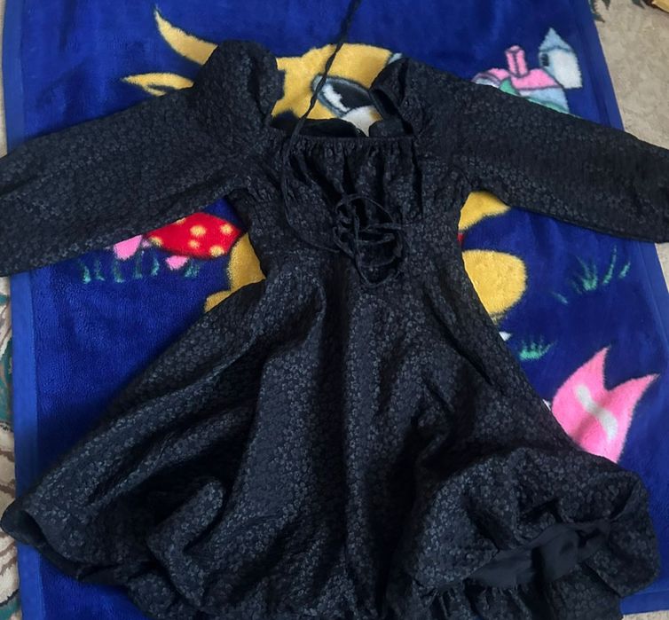 Новый болп тур 1 ак рет тойга кигенмн,еш жері бүлінбеген,жыртылмаган