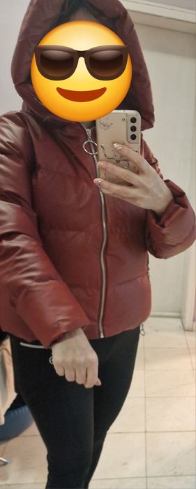 Късо пухено яке с качулка