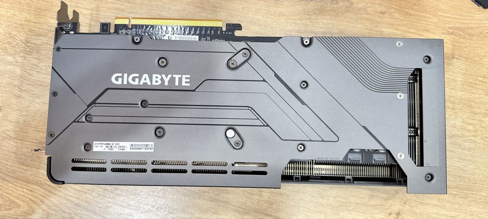 Видеокарта Gigabyte RX 7700XT