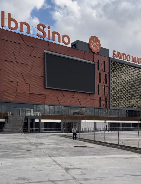 IBN SINO SAVDO MARKAZIDA 6 etaj food court o'zim olgan narhda sotaman