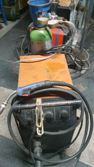 Aparat de sudura cu fir