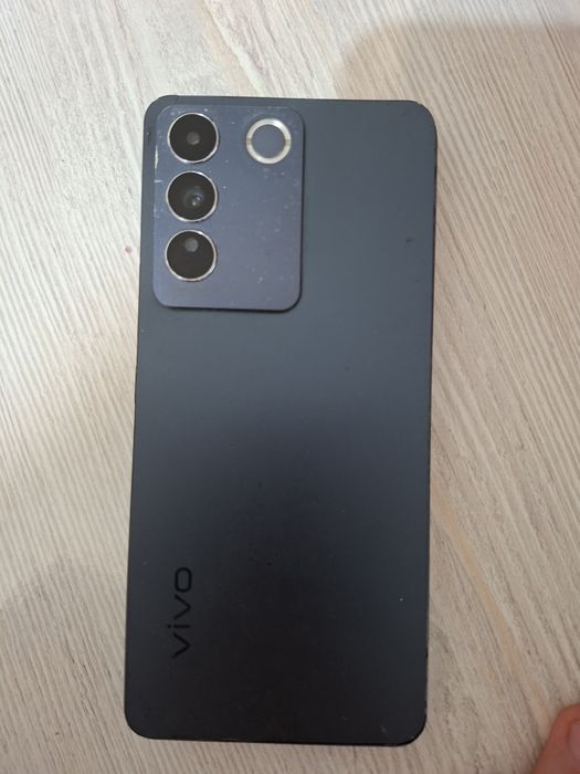 Телефон Vivo v27e