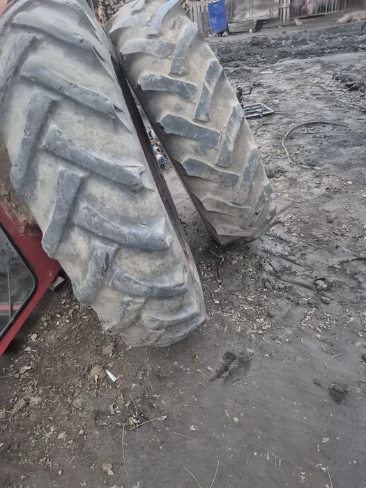 Vând roți spate tractor u 650