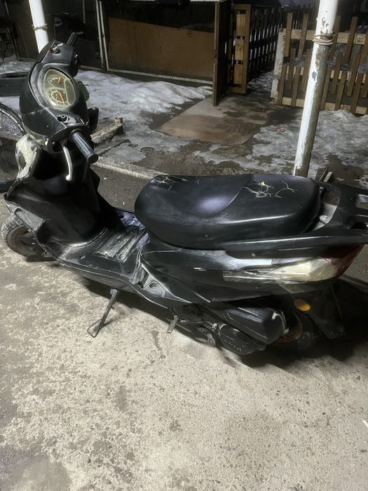 Пррдам мопед м8 срочно !