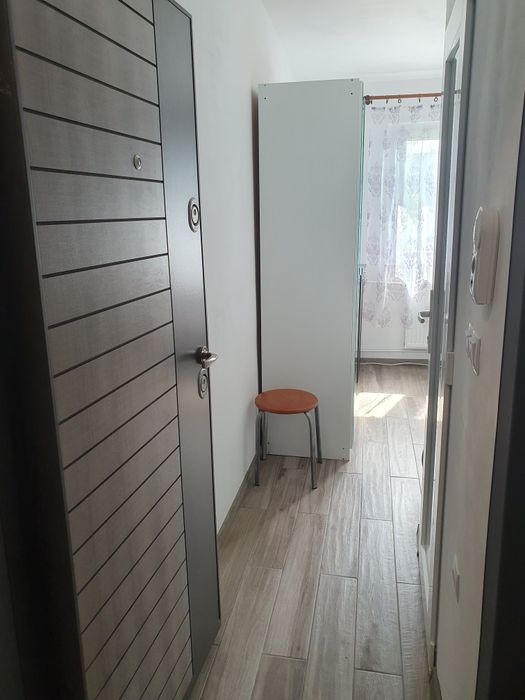 Dau in chirie garsoniera.Aproape de universitatea Oradea