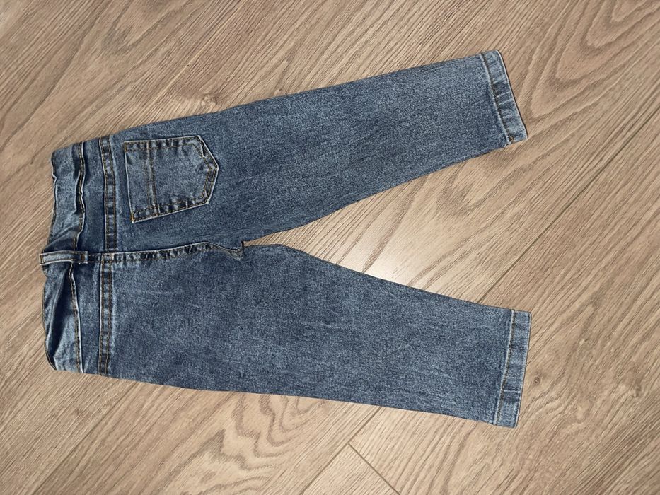 Джинсы детские две пары