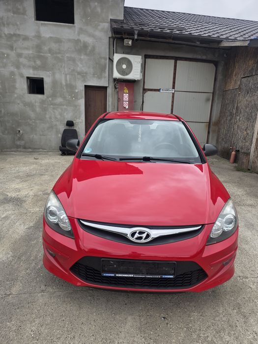 Hyundai i30 1.4 Benzină euro 5  | 2 seturi anvelope